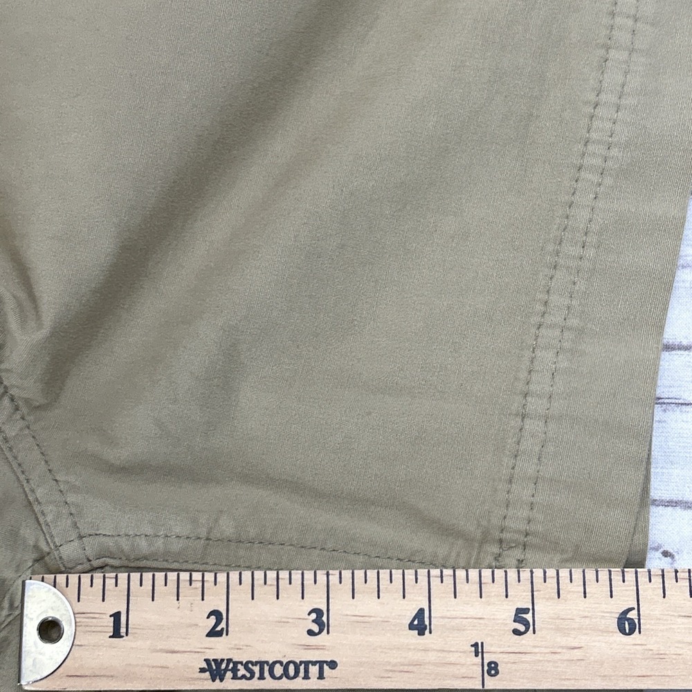 Filson Men’s Olive Cotton Blend Shorts - Picture 6 of 9
